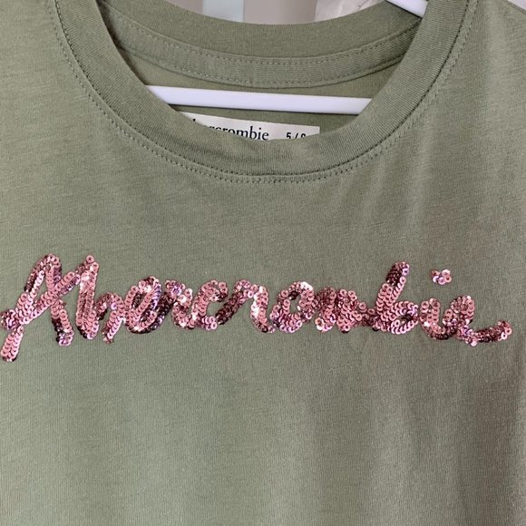 ABERCROMBIE KIDS, T-Shirt, Olive w/Pink Sequins, Cursive "Abercrombie", Size 5 - Picture 1 of 8